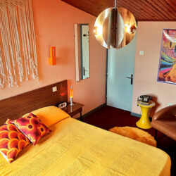 Chambre 70's Escape room année 70